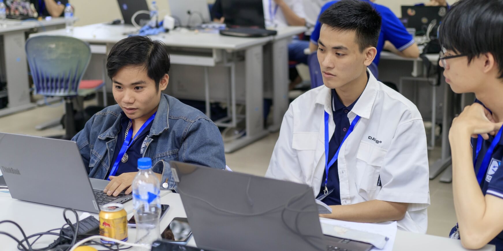 Đội thi nhận chứng nhận Digital Dragons CTF 2025